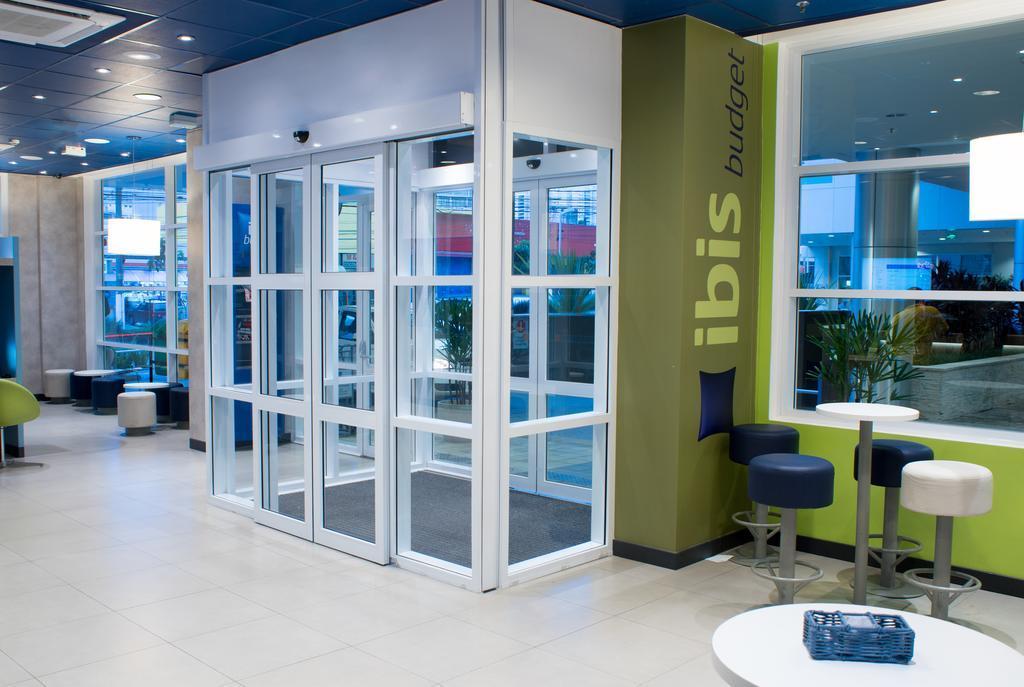 ibis budget Osasco Buitenkant foto