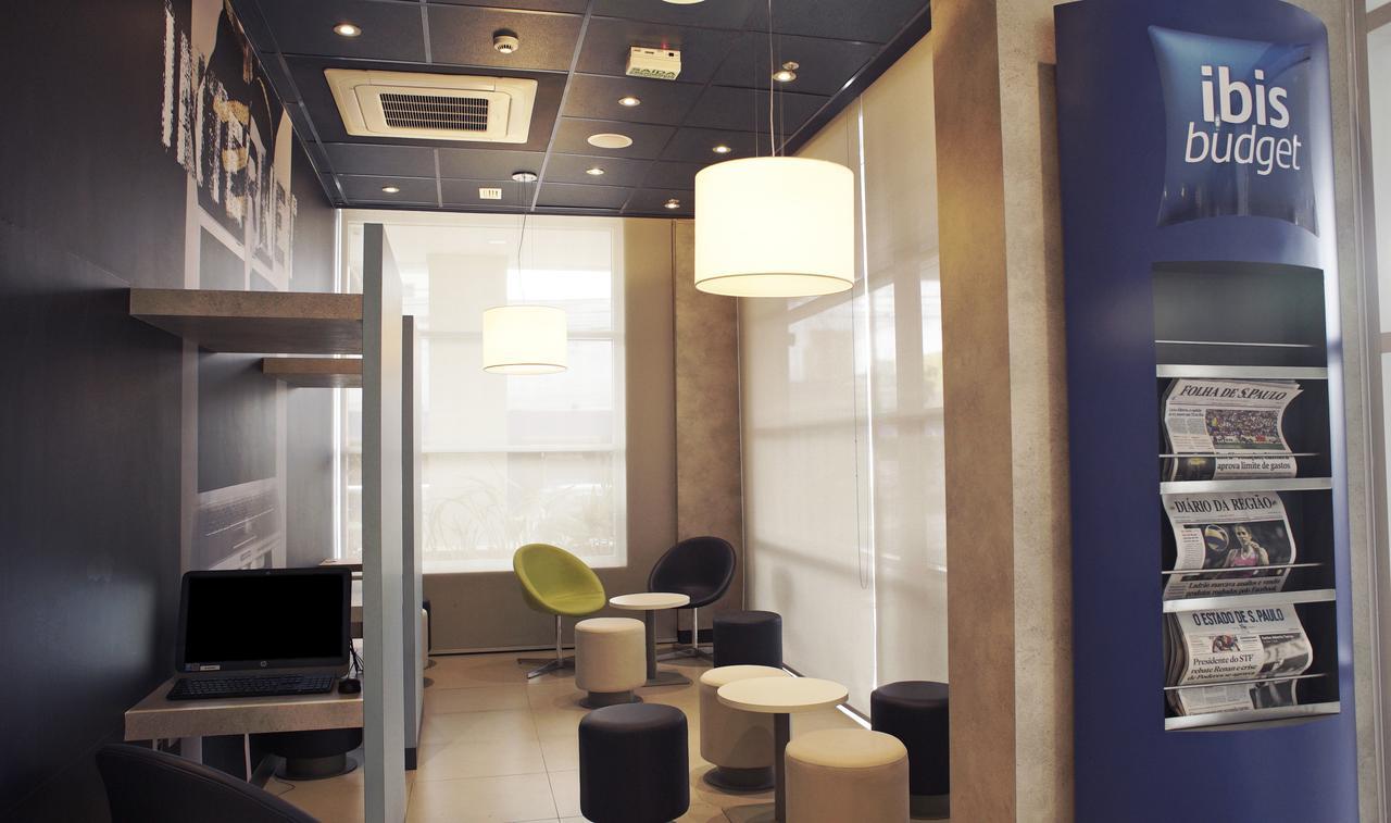 ibis budget Osasco Buitenkant foto